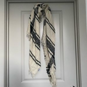 Women’s Blanket Scarf | Black and Cream | Oversized